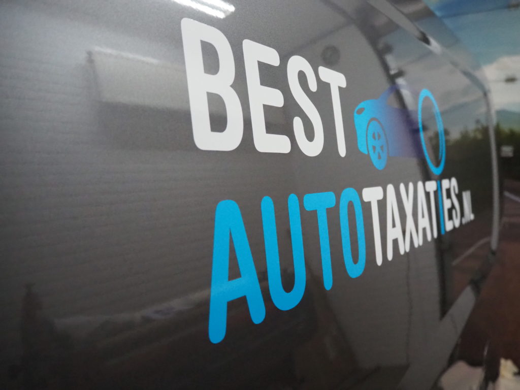 Best Auto Taxaties Autobelettering Eindhoven