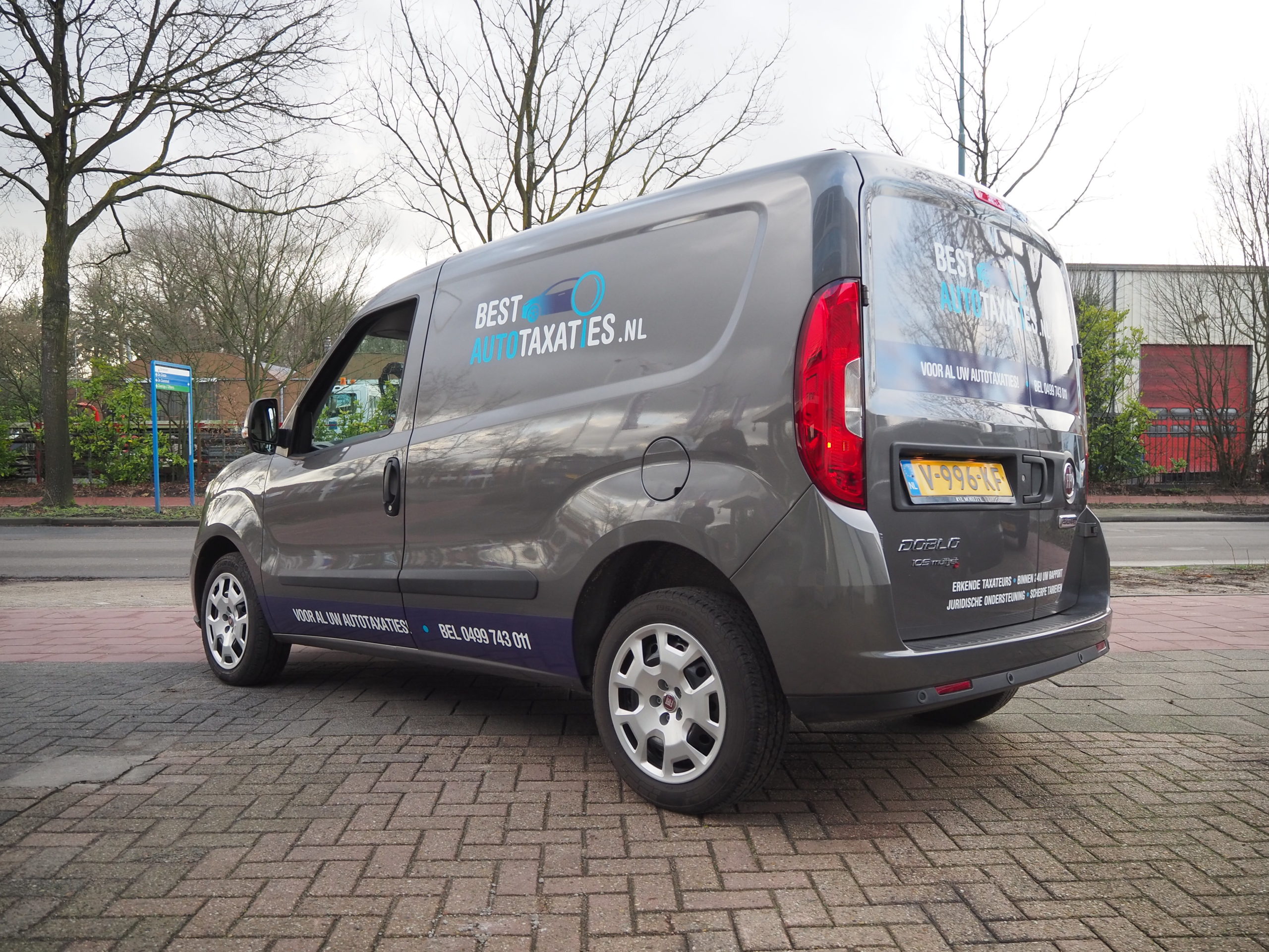 Autobelettering Best Auto Taxaties Eindhoven