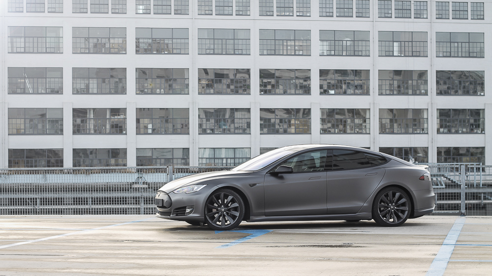 Tesla Carwrap 3M Satin Grey 6