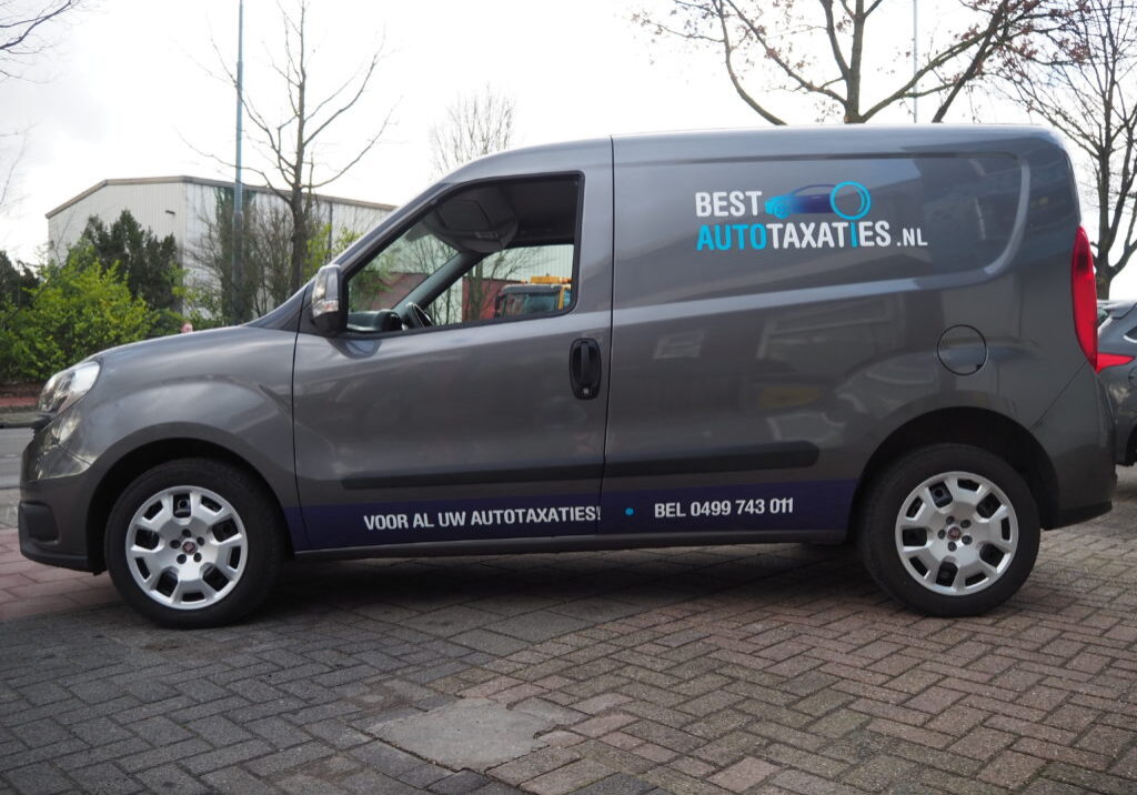 Autobelettering Best Auto Taxaties Eindhoven