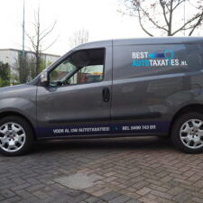 Autobelettering Best Auto Taxaties Eindhoven
